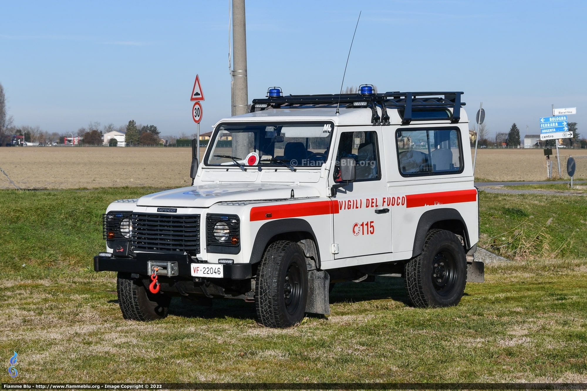 CA Land Rover Defender 90 TD5